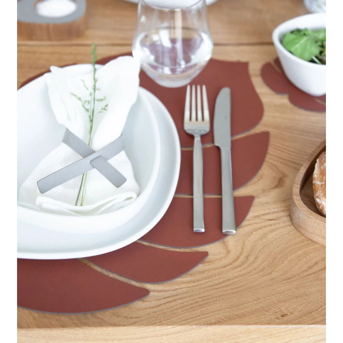 Top 10 👏 Lind DNA Monstera Leaf Nupo Tischset - 4er Set - 4er Set - Größe L: 42x35 Cm - Sienna 💯 6 Top 10 👏 Lind DNA Monstera Leaf Nupo Tischset - 4er Set - 4er Set - Größe L: 42x35 Cm - Sienna 💯 – Bild 4