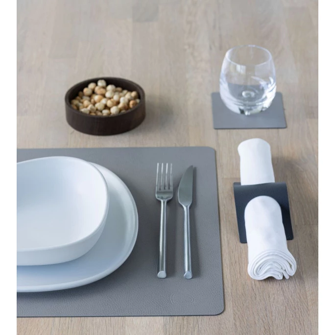 Coupon 🎉 Lind DNA SQUARE Serene Tischset - 4er Set - 4er Set - Größe L 35x45 Cm - Mole Grey 💯 4 Coupon 🎉 Lind DNA SQUARE Serene Tischset - 4er Set - 4er Set - Größe L 35x45 Cm - Mole Grey 💯 – Bild 2